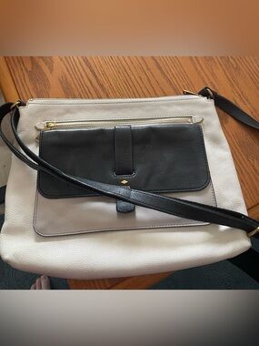 Fossil “Kinley” shoulder bag or crossbody. NO FURTHER PRICE REDUCTION!!!